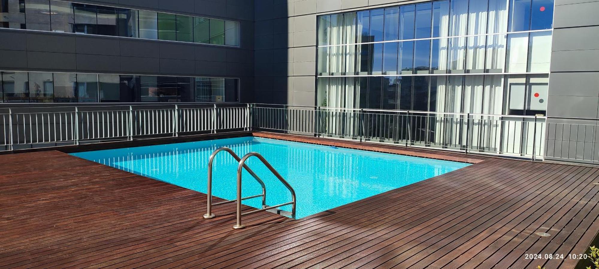 Duplex With Free Pool And Garage Appartement Lisboa